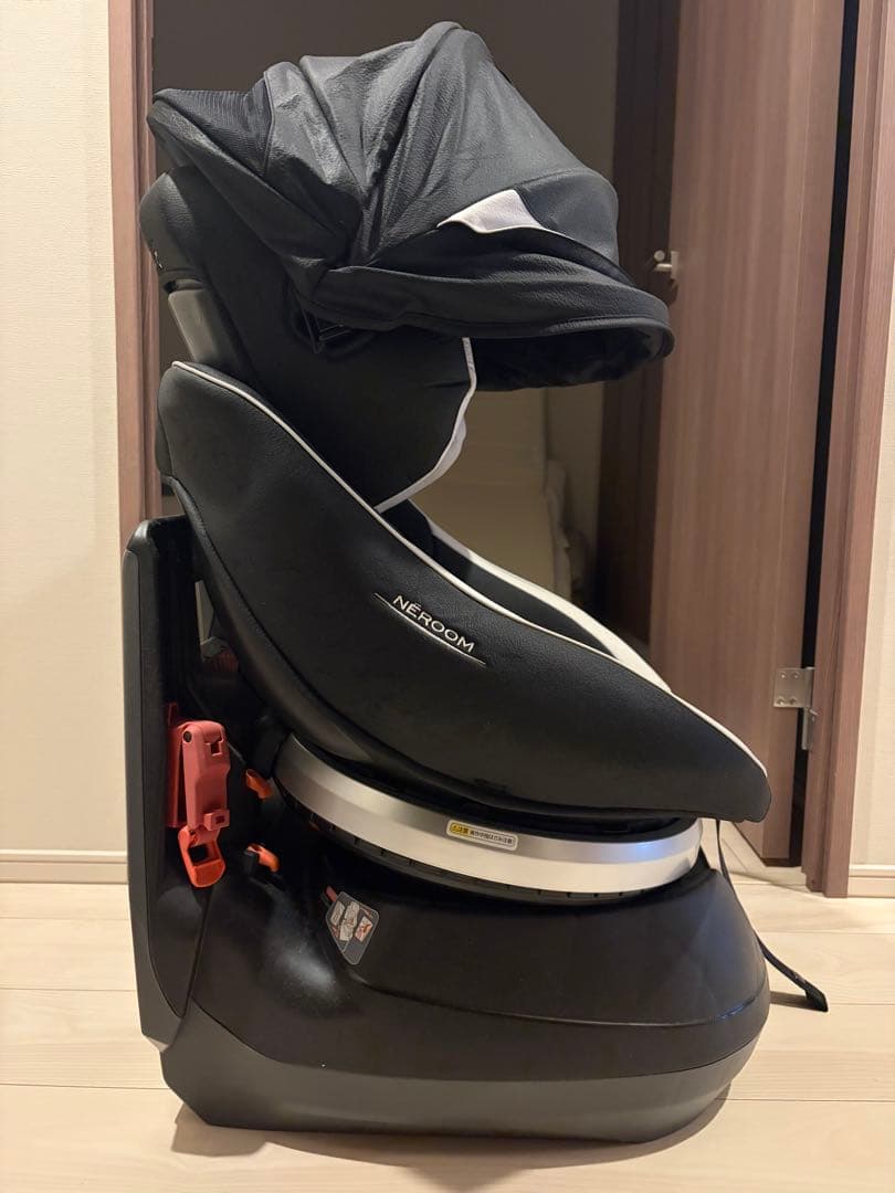 3連休お値下げ中)Combi 回転式チャイルドシート CB-UTC