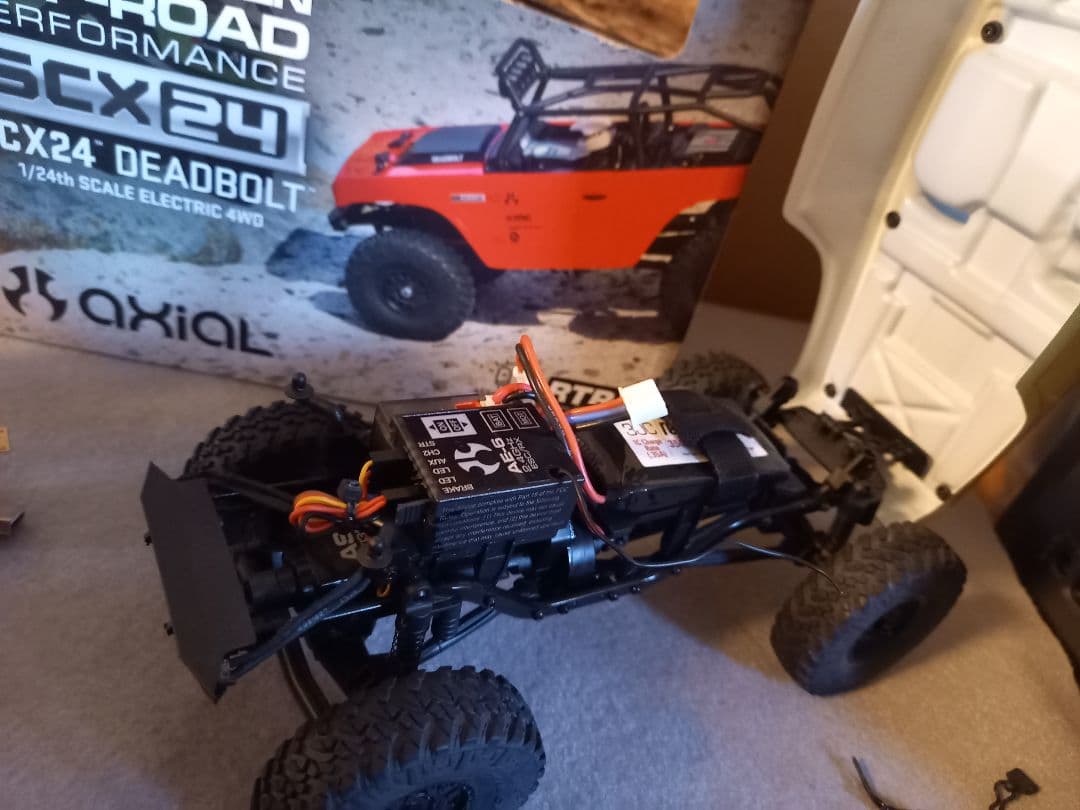 アキシャル SCX24 DEADBOLT