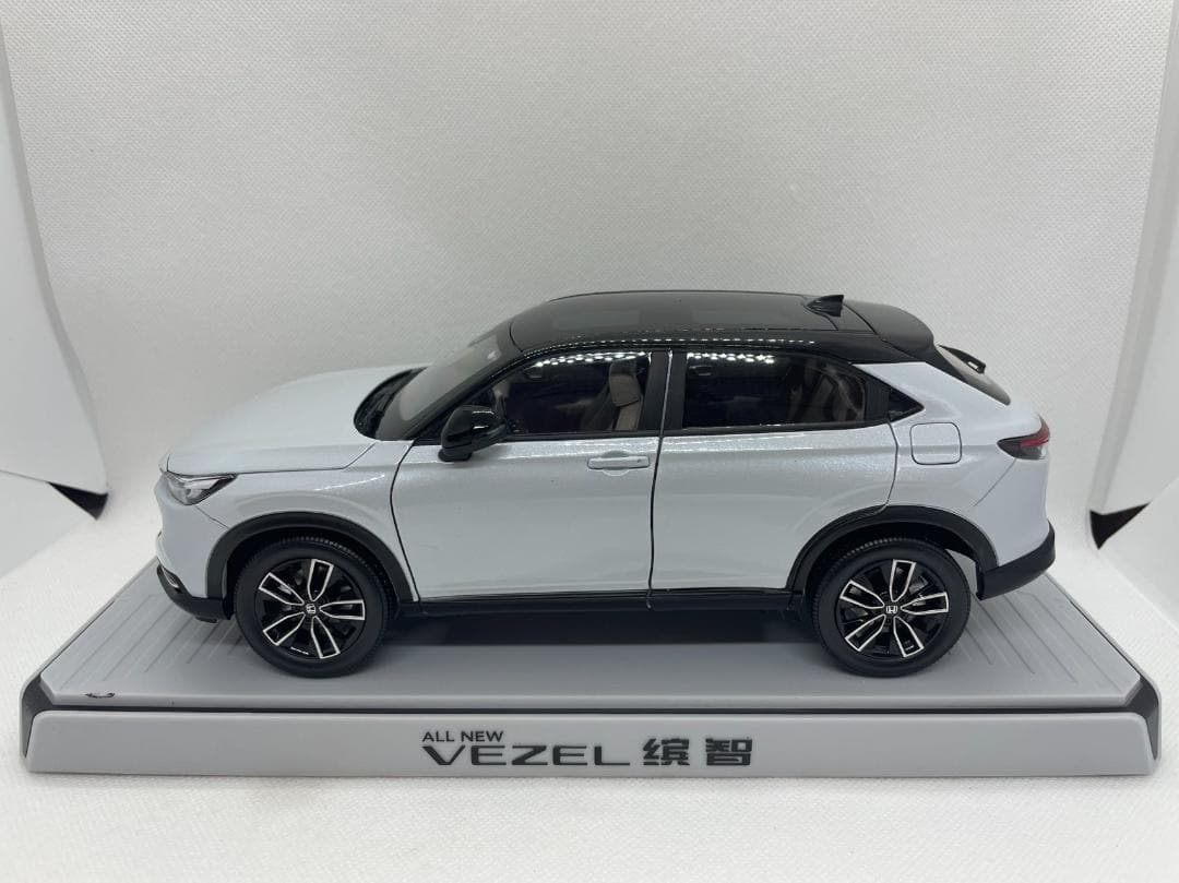 600-015 1/18 ホンダ ヴェゼル ALL NEW ホワイト
