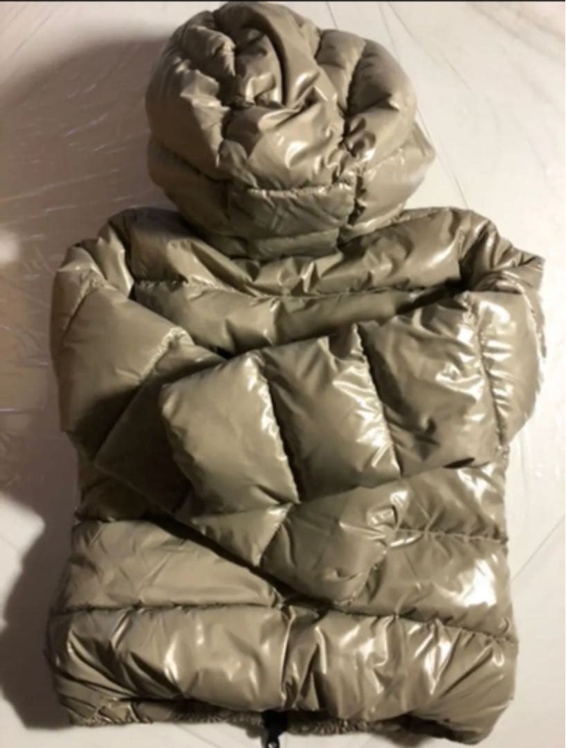 新品　DUVETICA キッズダウン　サイズ3