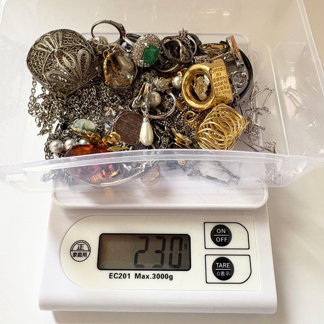カ*ソ様 遺品整理 アクセサリーまとめ売り