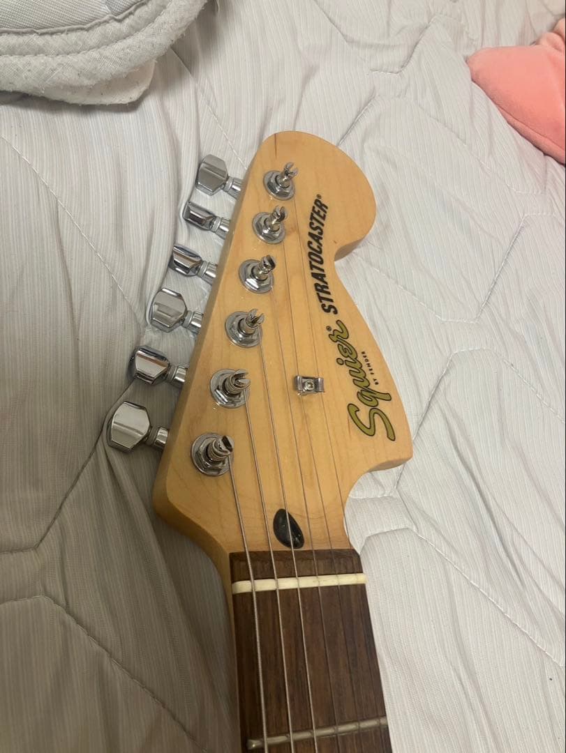 Squier エレキギター ホワイト ボディ