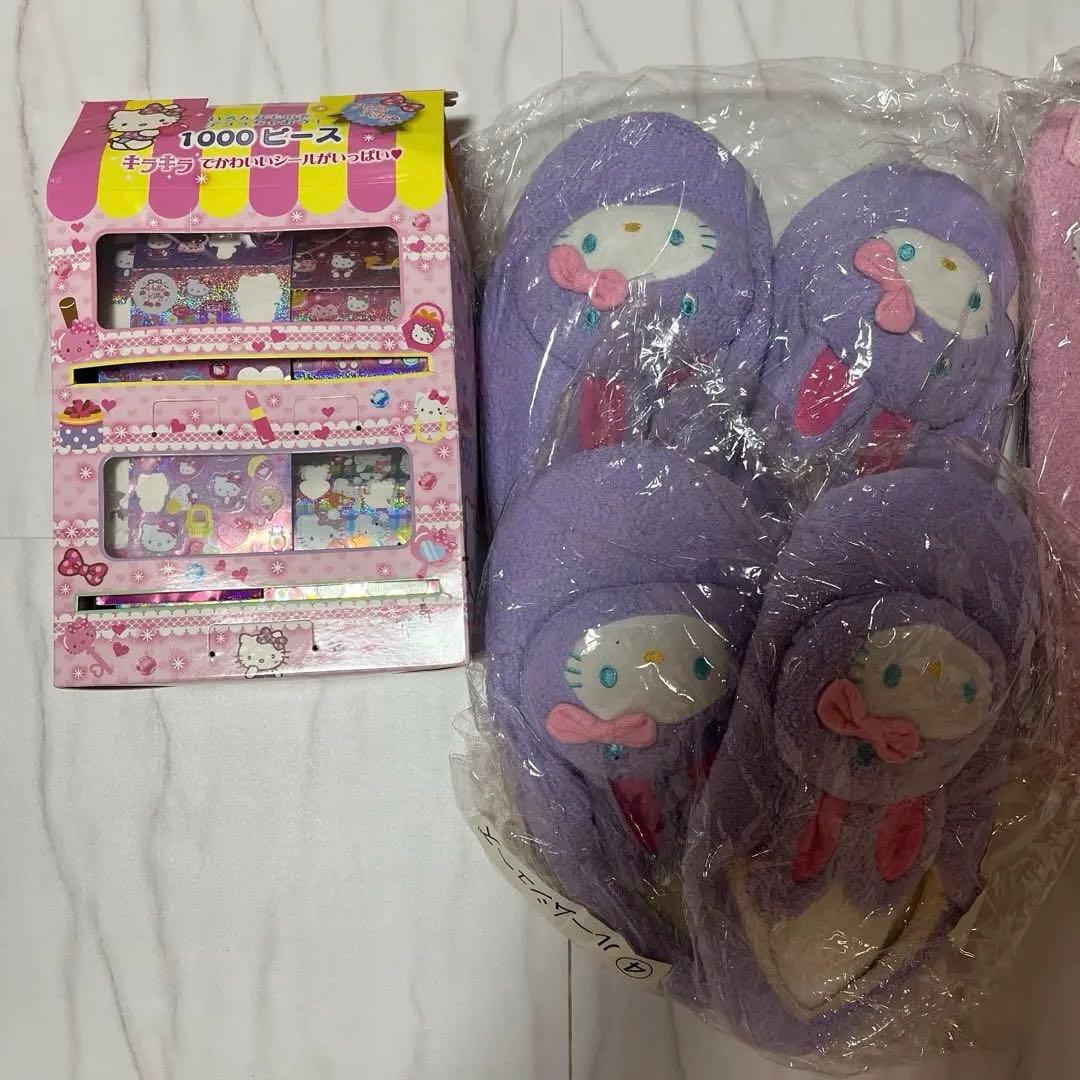 ハローキティ新品　ご当地キーホルダー　ボールペン　シール　プラモデル　限定 レア