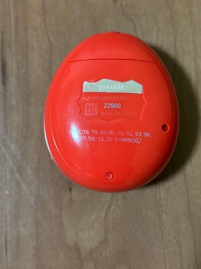 ねこ　動作確認済　たまごっち　みーつサンリオコラボ　赤色