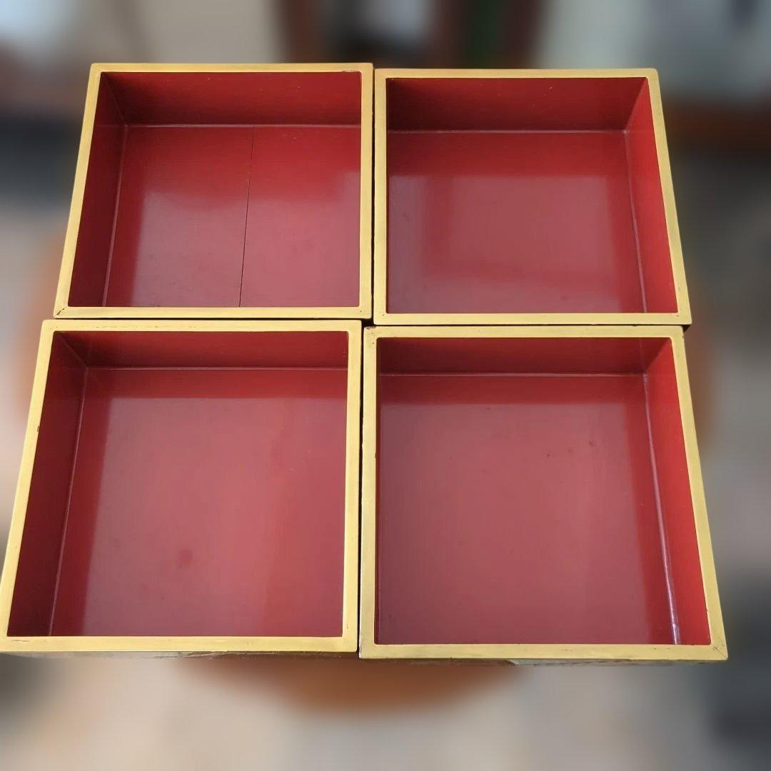特価　骨董 4段重箱 重箱 蒔絵 螺鈿 縁起柄 木製 漆器 重台付き 替蓋付き