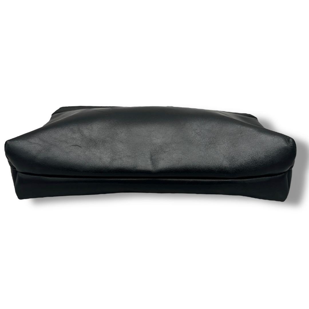 サルバトーレフェラガモ　ヴァラリボン　ゴールド金具　ショルダーバッグ　がま口　黒