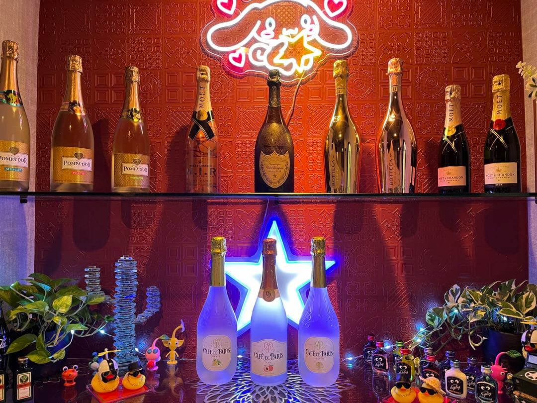 シナモンロールネオンライト ハートと星