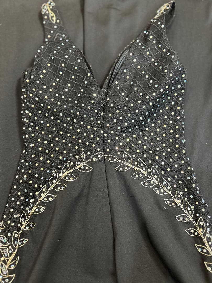 ビーズ刺繍 ブラック ナイトドレス