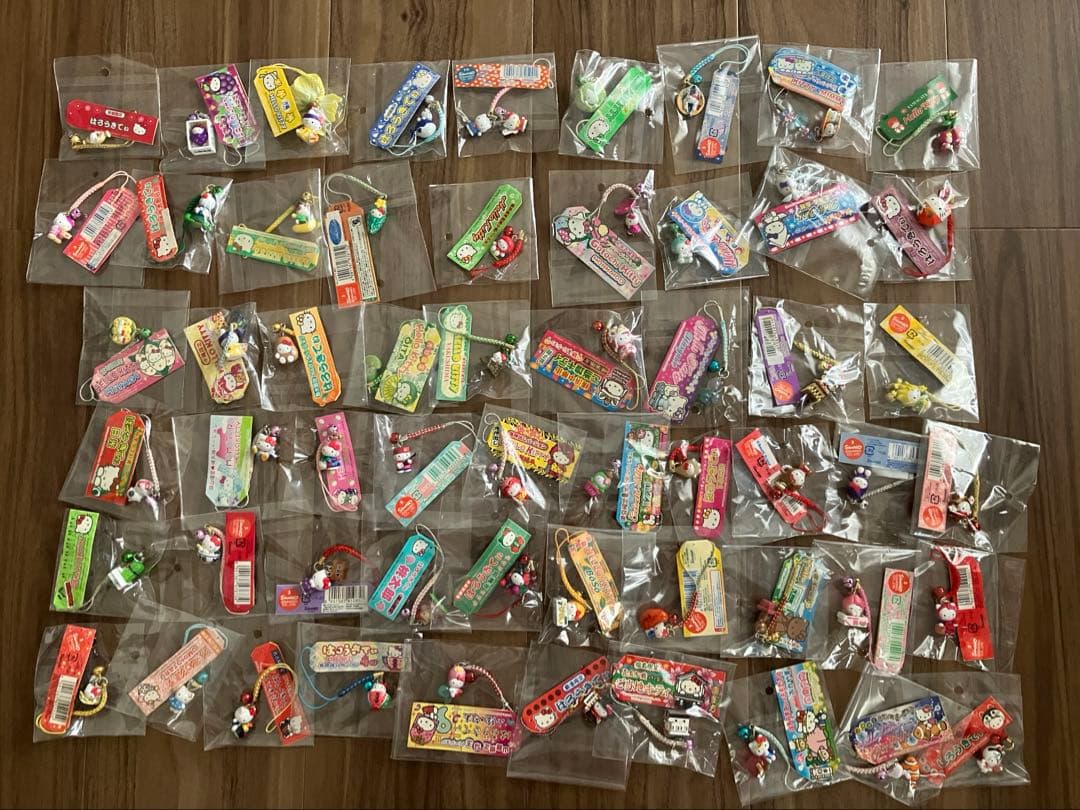 サンリオハローキティ ご当地根付け都道府県　バージョンストラップ 159個セット