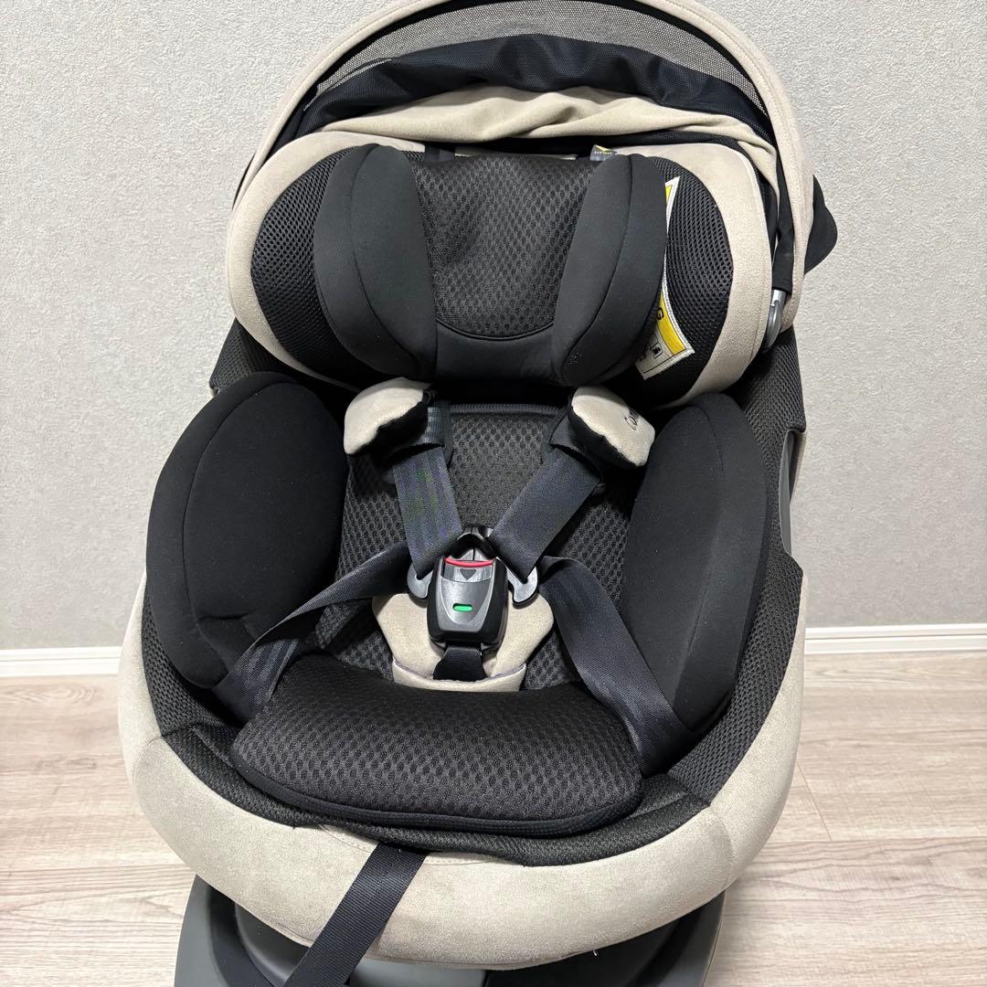 【美品】　Combi THE S ZC-750 グレージュ　ISOFIX 取説付