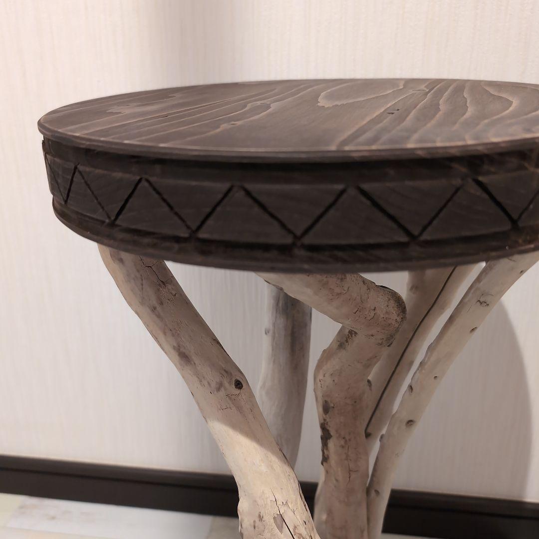 木と流木。アジアンテイスト円型ローサイドテーブル-全国配送無料