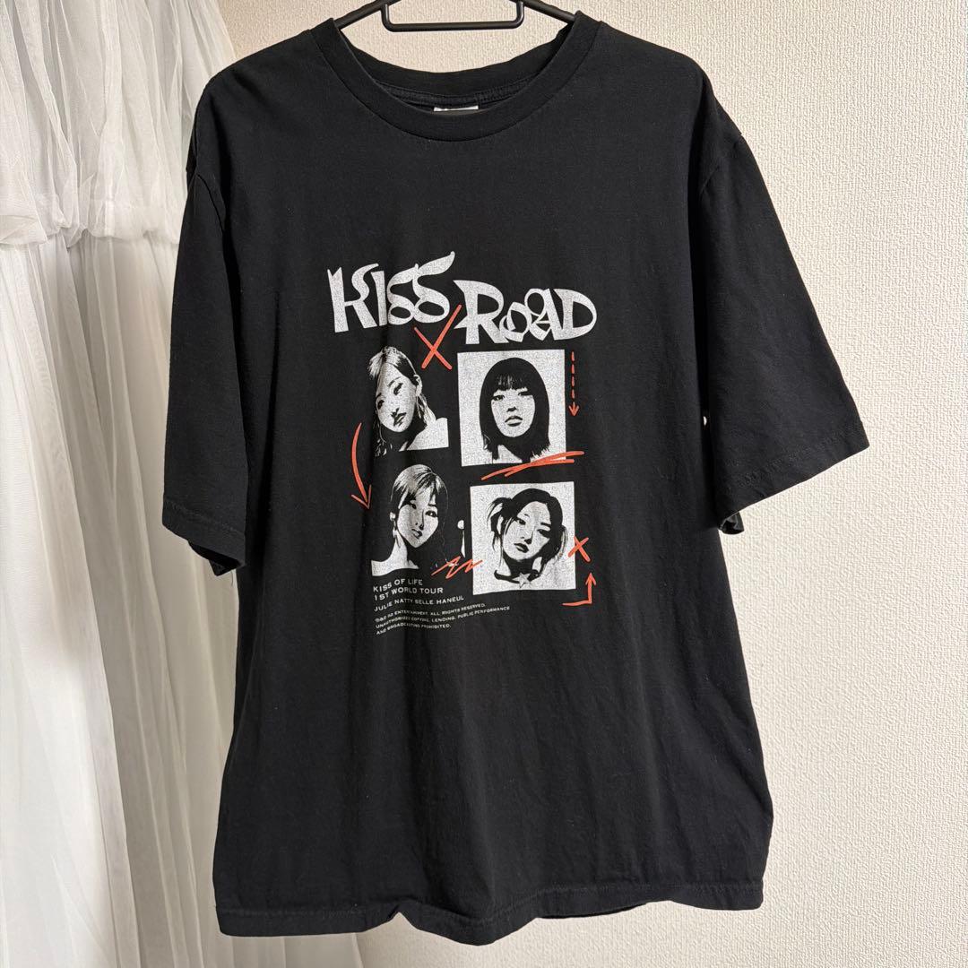 KISS OF LIFE キオプ KISS ROAD Tシャツ - メルカリ