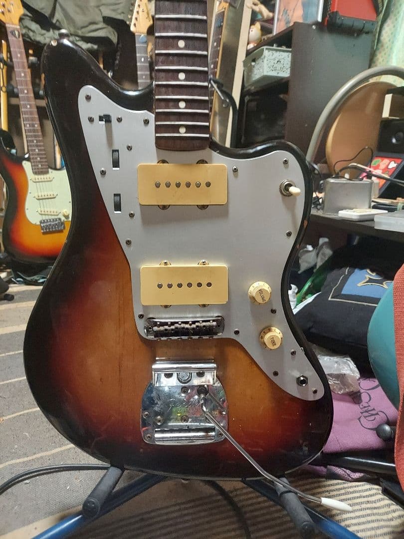 A*p様 Fender Japan Jazzmaster custom mod - メルカリ
