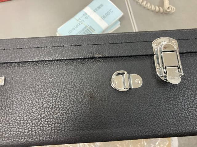 新品未使用(送料無料)9.980円　沖縄三線専用　訳有二丁入ふかふかハードケース