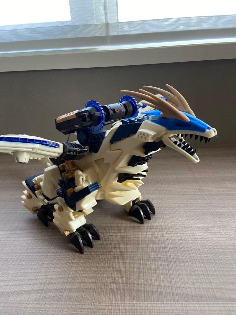 ゾイド　ギルドラゴン　タカラトミー