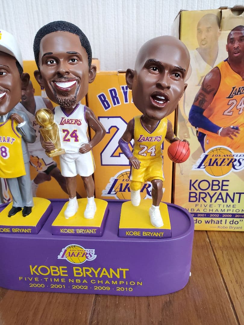【超激レア】★コービー・ブライアント★ボブルヘッド(3体)台座付き☆会場配布品☆