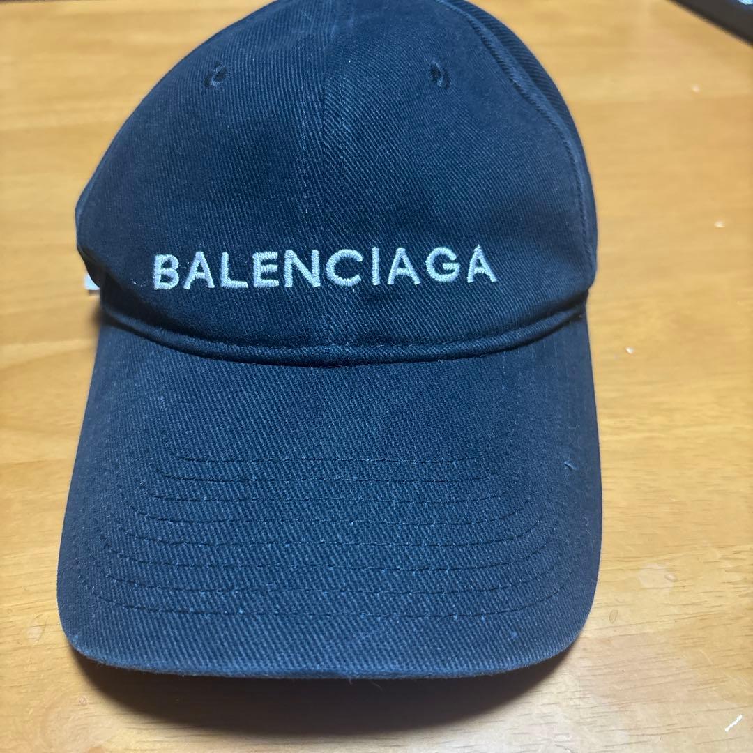 値下げ BALENCIAGA ブラック刺繍キャップ
