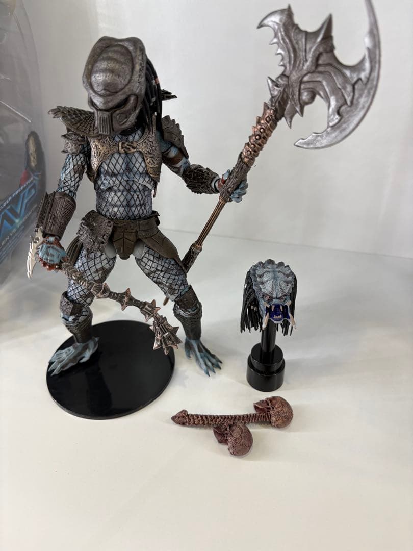 ネカ　アルティメット　ウォーリア　プレデター　豆魚雷