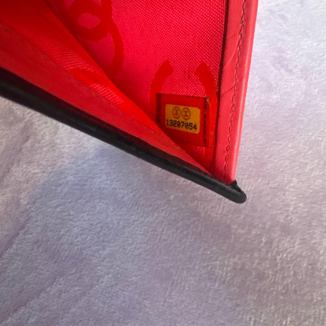 CHANEL キルティング 二つ折り財布 黒