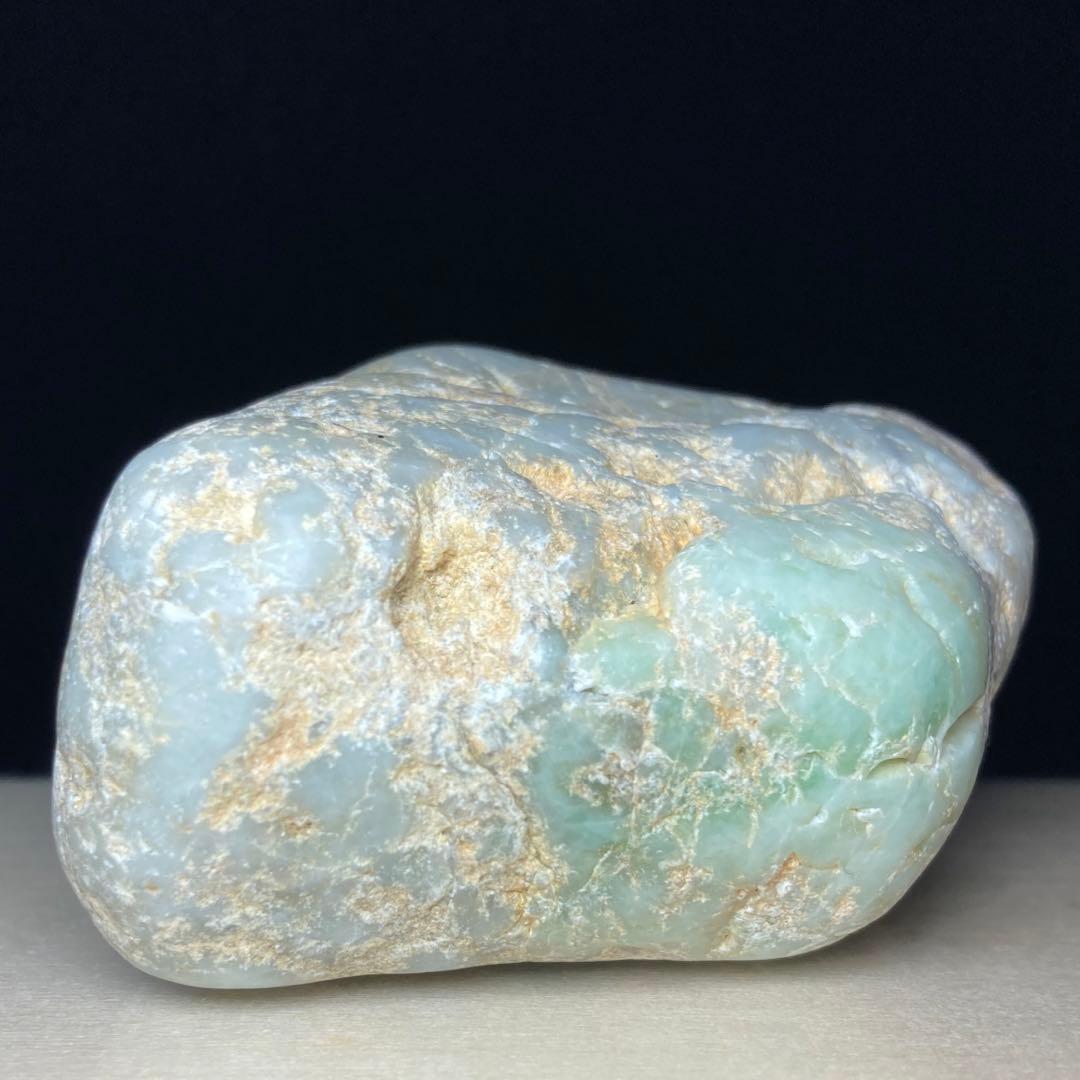 糸魚川翡翠　海中翡翠　原石　242.5ｇ