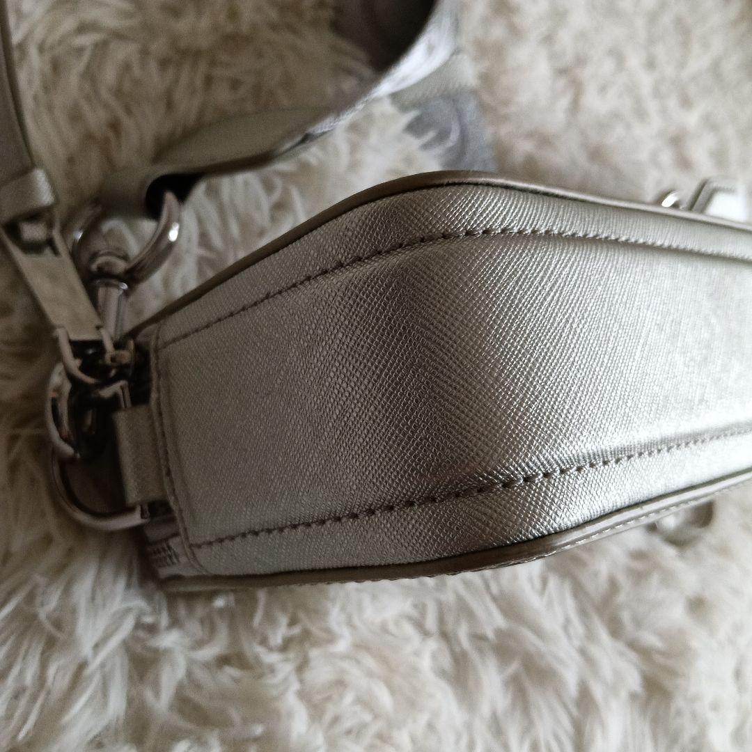 MARK JACOBSマークジェイコブスシルバーショルダーバッグ