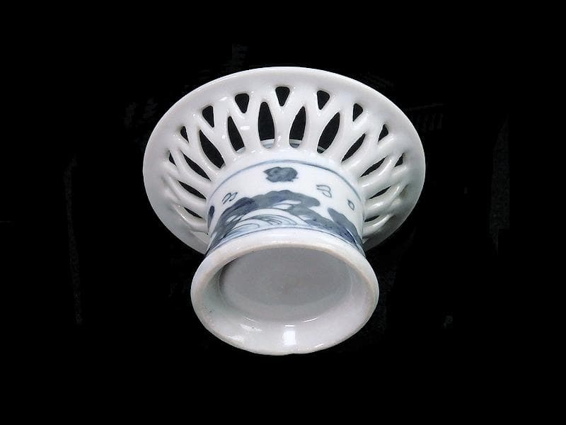 古伊万里 染付 透かし 波千鳥の図 盃台 D195AS-fbhb S115393585