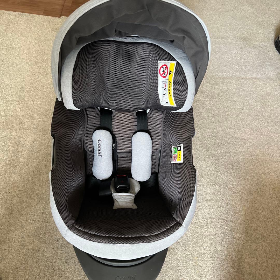 Combiコンビ　チャイルドシートTHE S 上位機種 グレー 日よけ付き