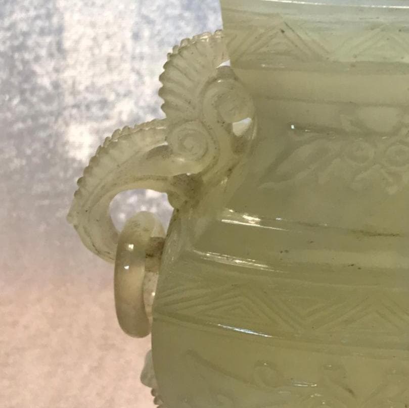 翡翠の香炉 唐草紋 遊環 蓋付