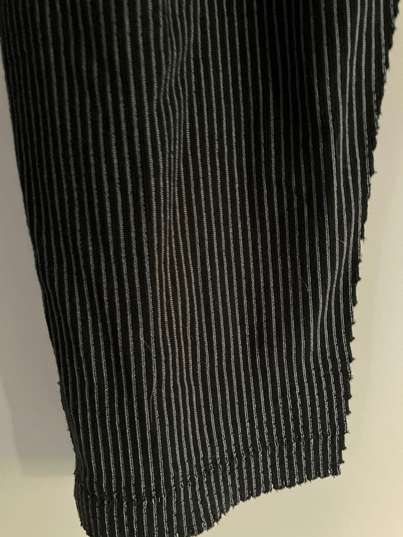 イッセイミヤケ サルエルパンツ 黒と白のストライプ
