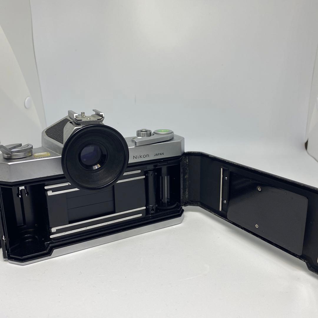 Nikon Nikomat 一眼レフ 50mm f/1.4ストロボセット。