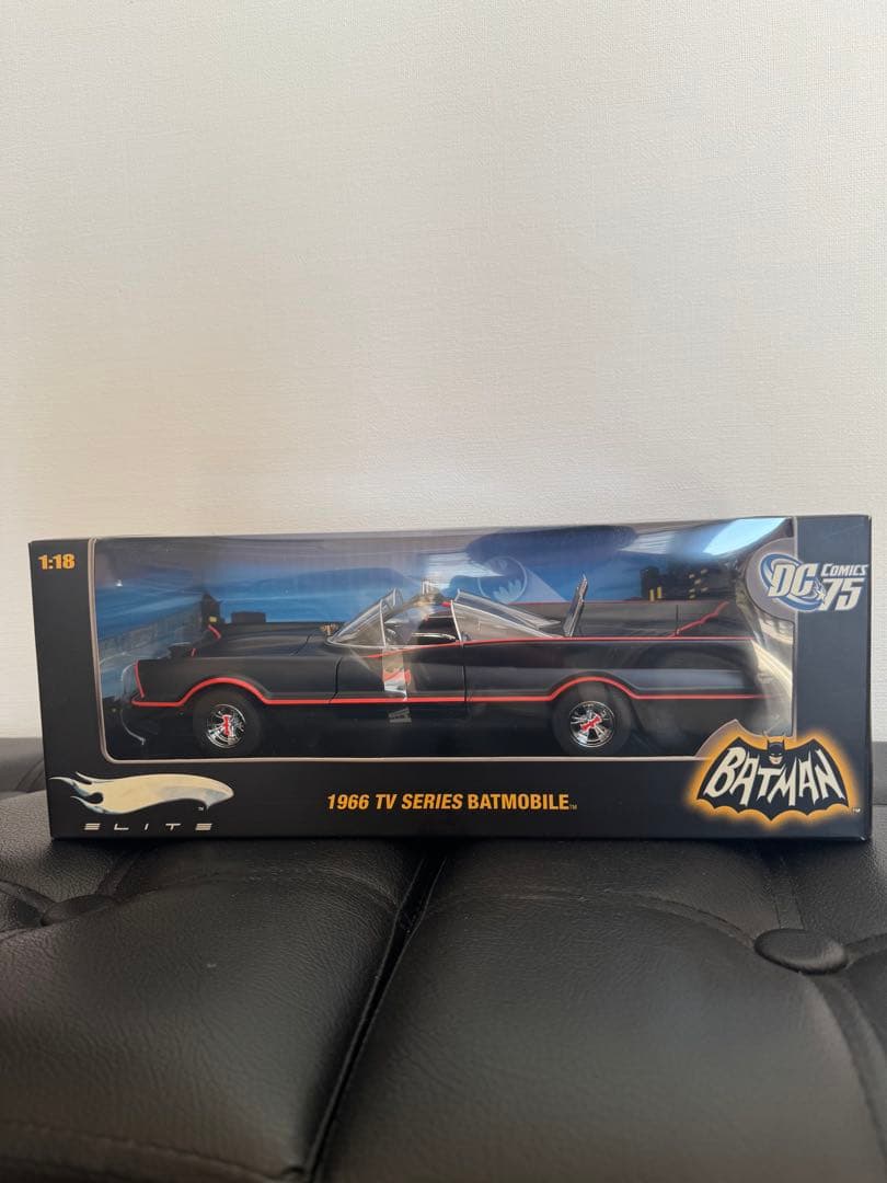 【限定5000台】1/18バットマン クラシック TV シリーズ バットモービル