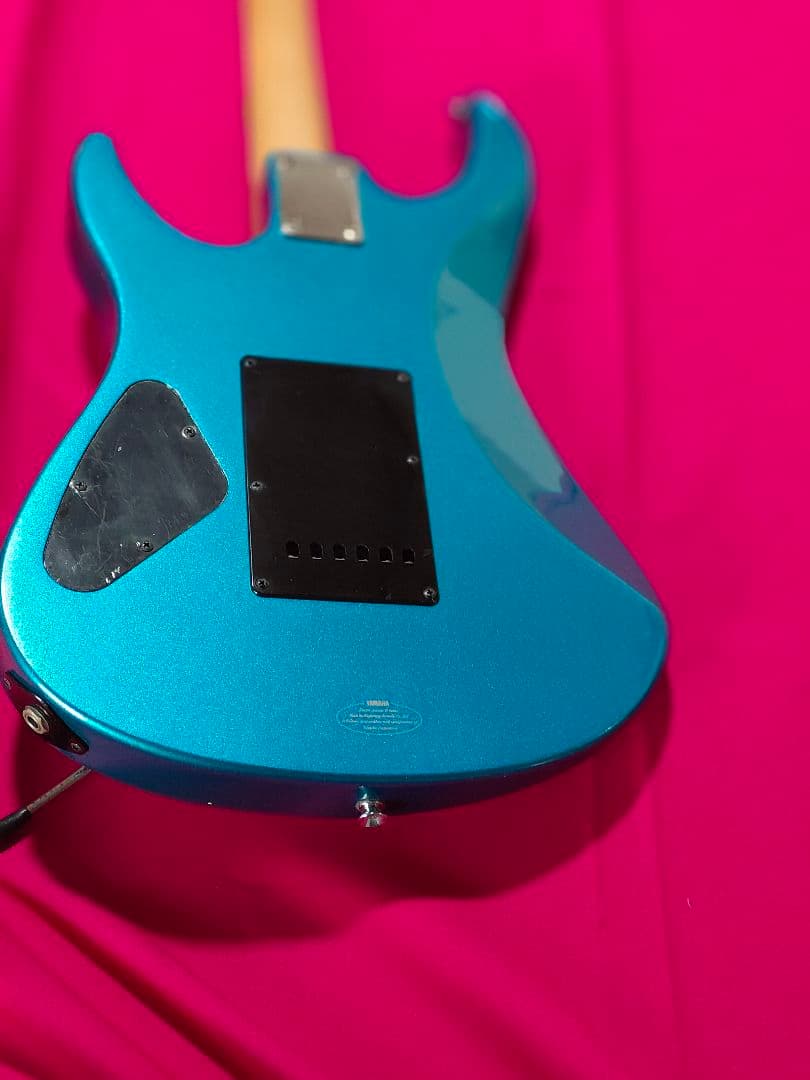 本日 出品終了Yamaha YGX121D メタリックブルー エレキギター