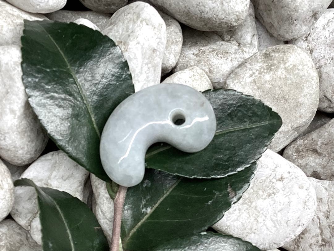 ✳親方おすすめの勾玉‼️ 糸魚川翡翠本物硬玉‼️ お身近の守護石