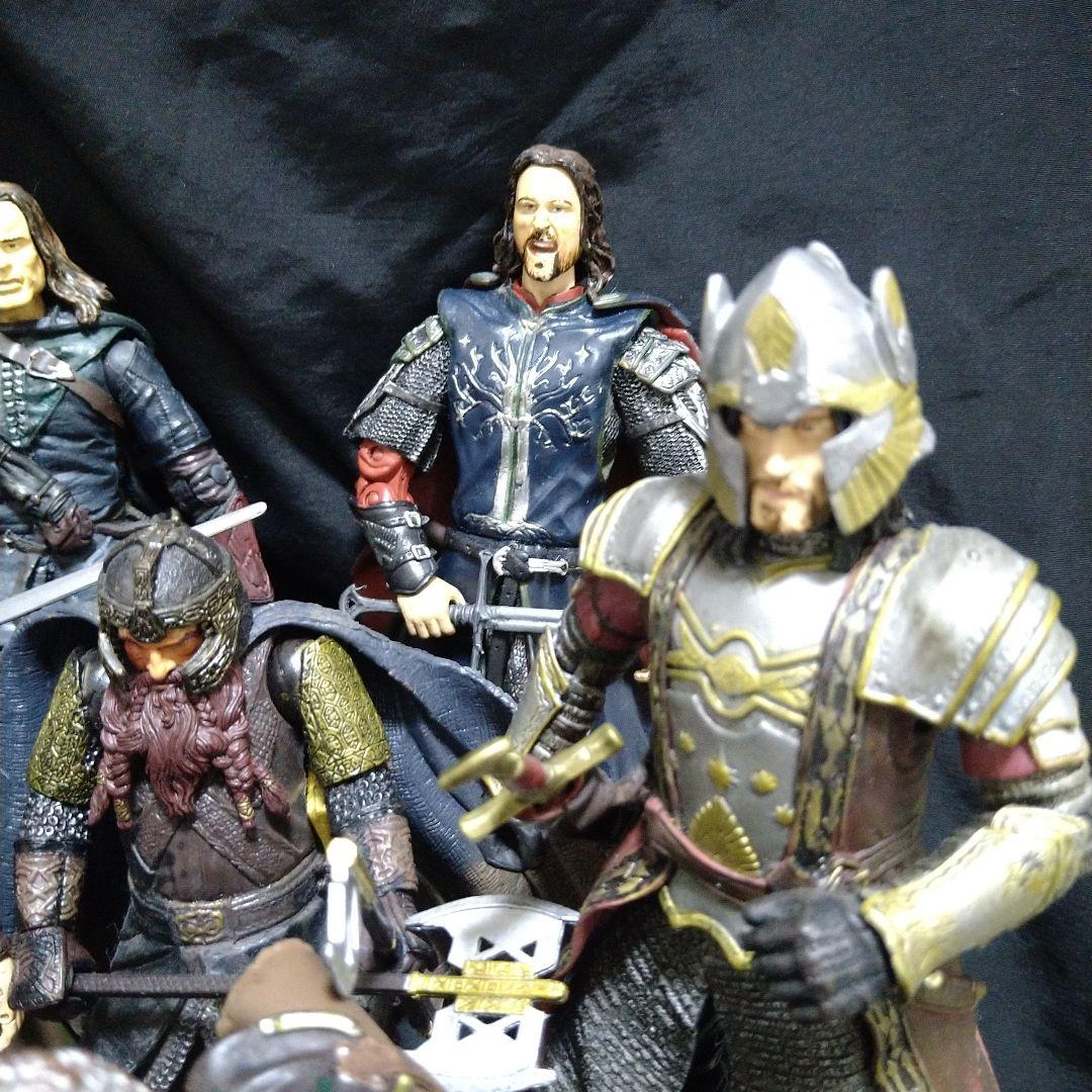 トイビズ　ロードオブザリング　9体セット