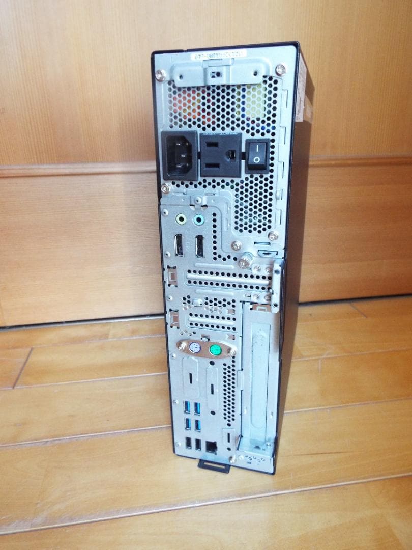 CELSIUS J5010 i3-10100 16GB SSD256GB+HDD