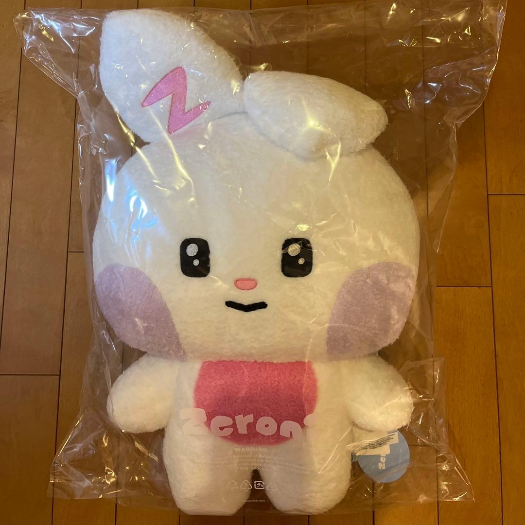 ユニニ フラット ぬいぐるみ ゼベワン ユジン yunini zeroni