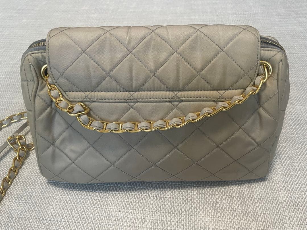 PRADA グレー ショルダーバッグ