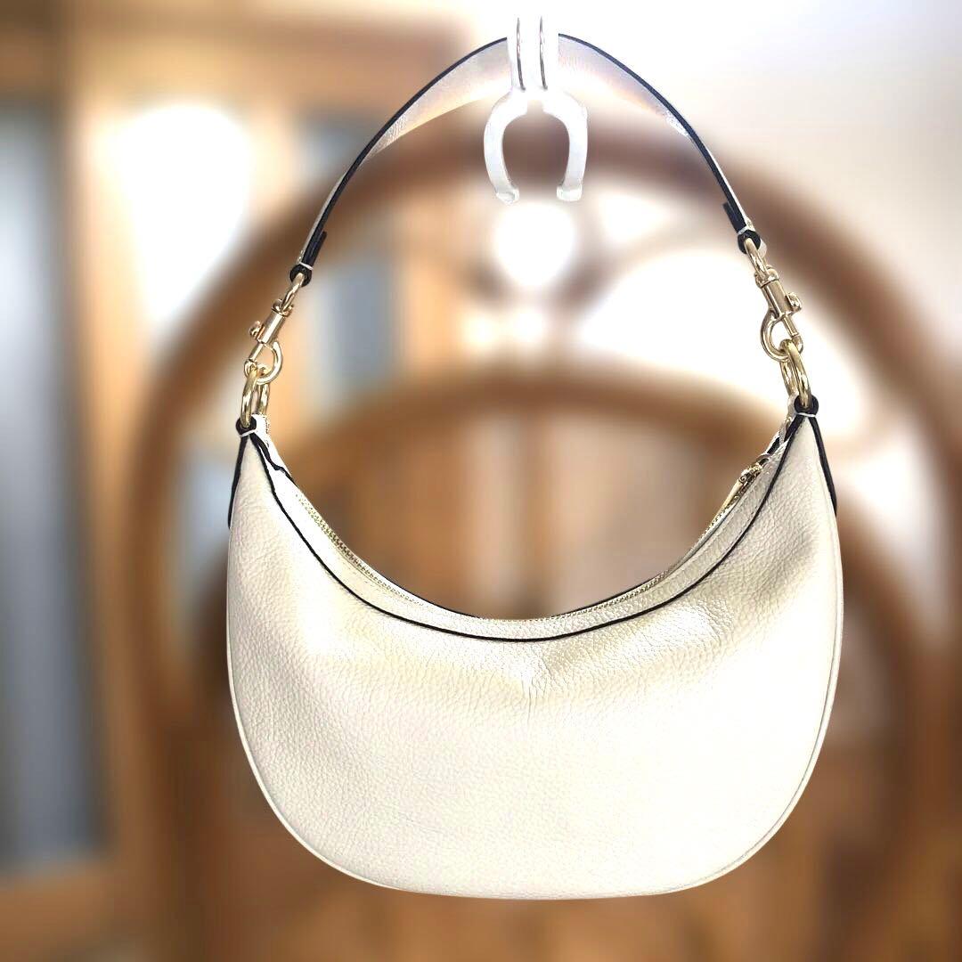 ［かなり美品］コーチ　ハーフムーン　ワンショルダー　バッグ　2way ホワイト系