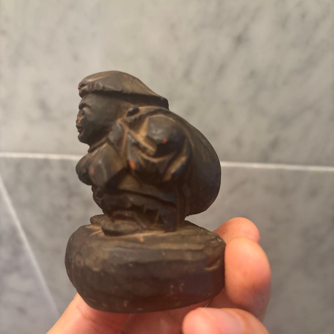 大黒天 アンティーク明治時代平和的なお顔で雰囲気のある大黒様の彫刻