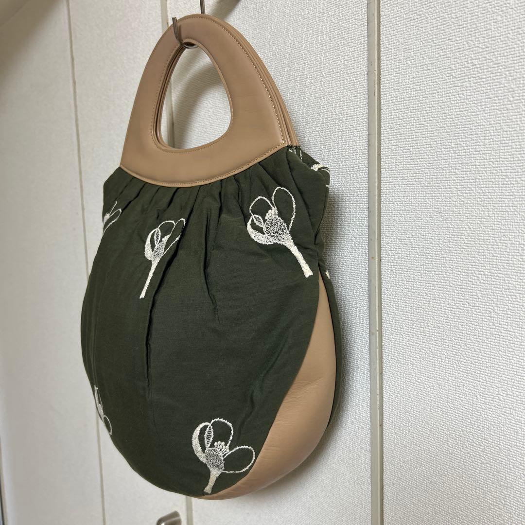 ミナペルホネン minaperhonen シェルバッグ　レザー