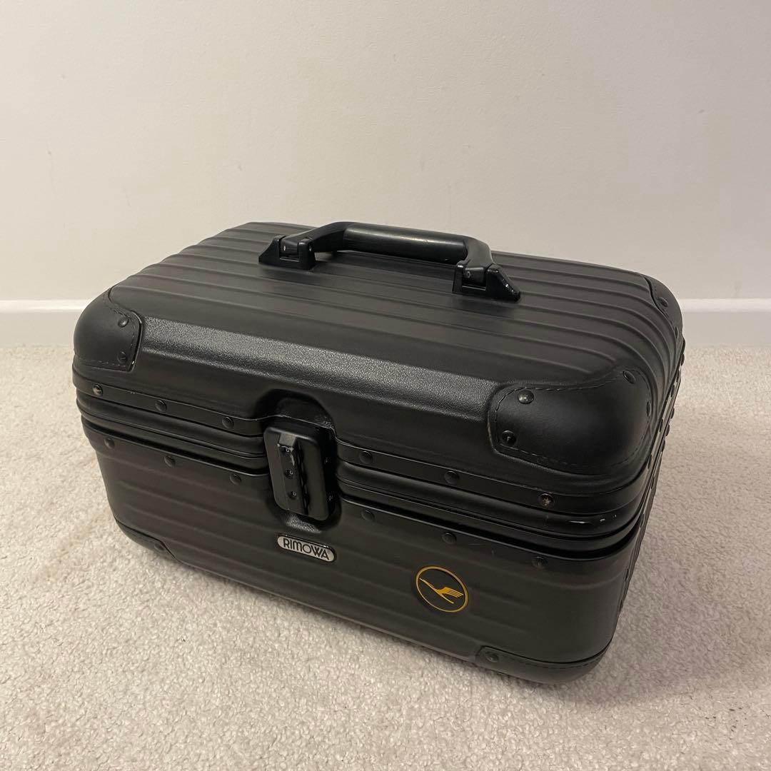 リモワ ルフトハンザ Black Classicビューティケース マットブラック RIMOWA - リモワ ルフトハンザ Black Classicビューティケース マット