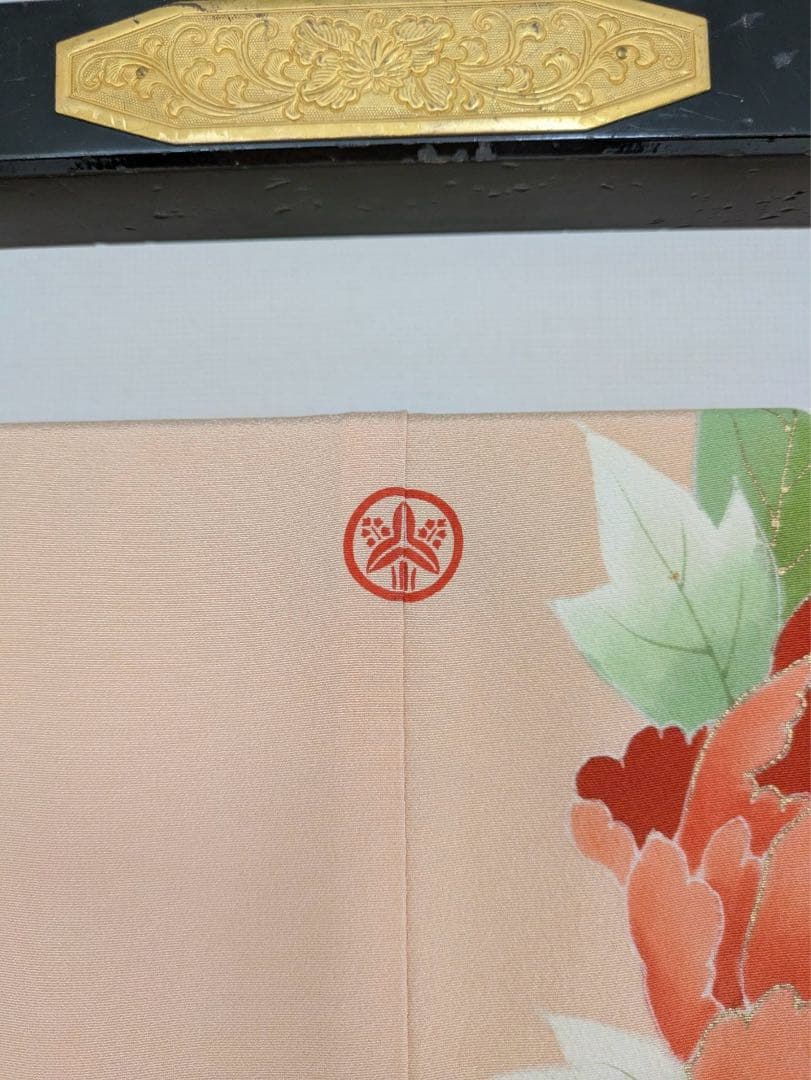 振袖 裄67 作家物 セミアンティーク 一つ紋 青海波に花柄金彩正絹T-3215