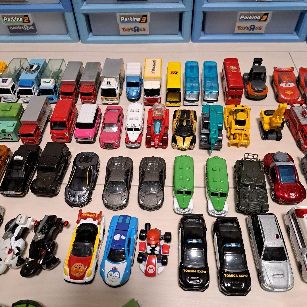 トミカ　ミニカー 　パーキングケース