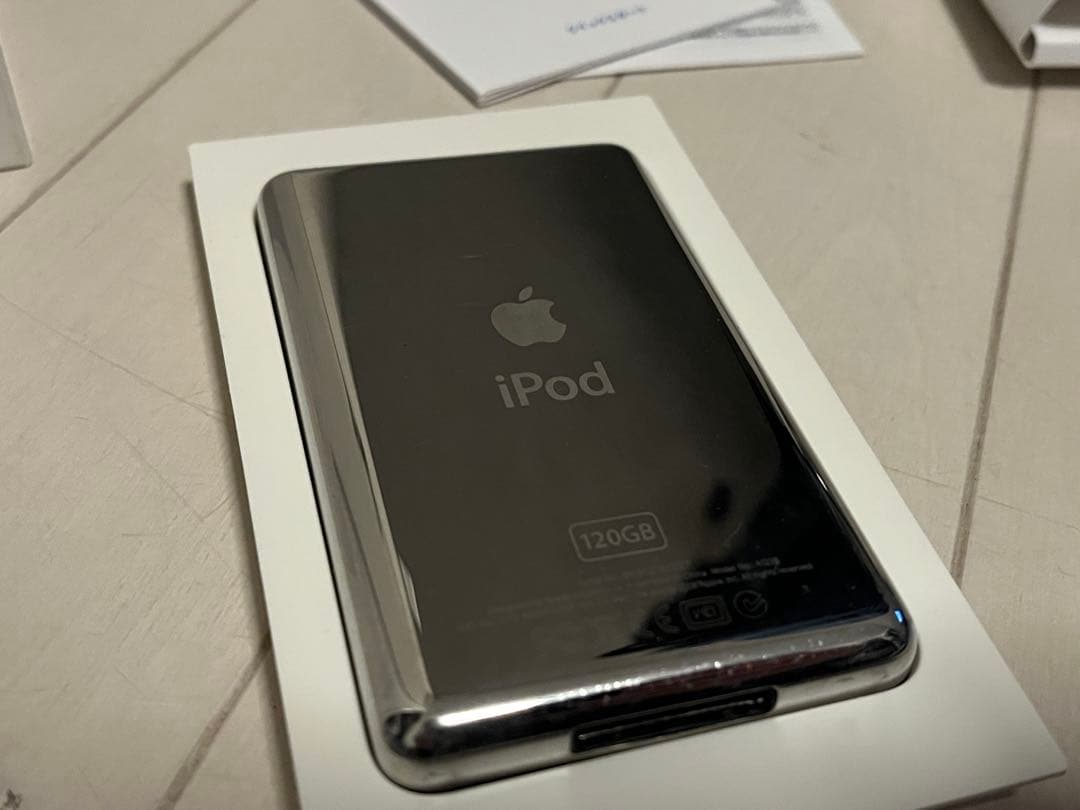 iPod classic 120GB ブラック - メルカリ