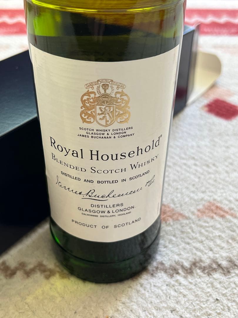 Royal Household Blended Scotch Whisky 2本
