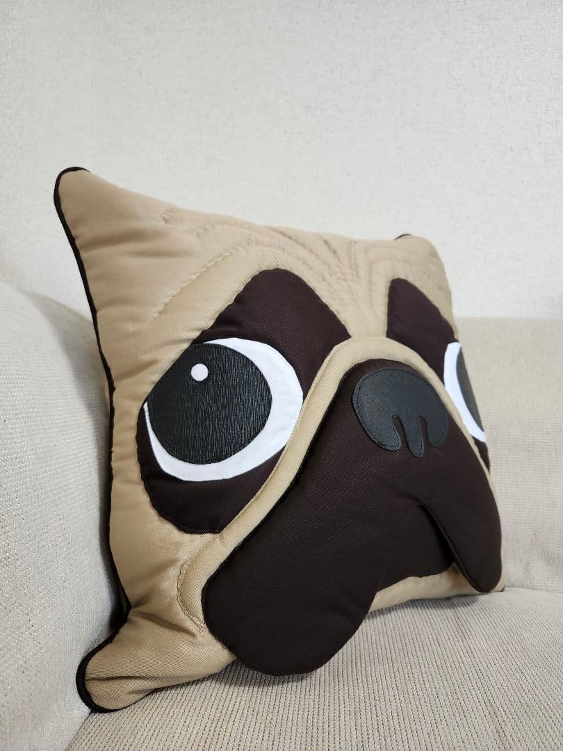 犬の顔　『パグ』クッションカバー