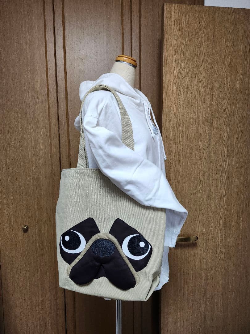 犬の顔　『パグ』クッションカバー