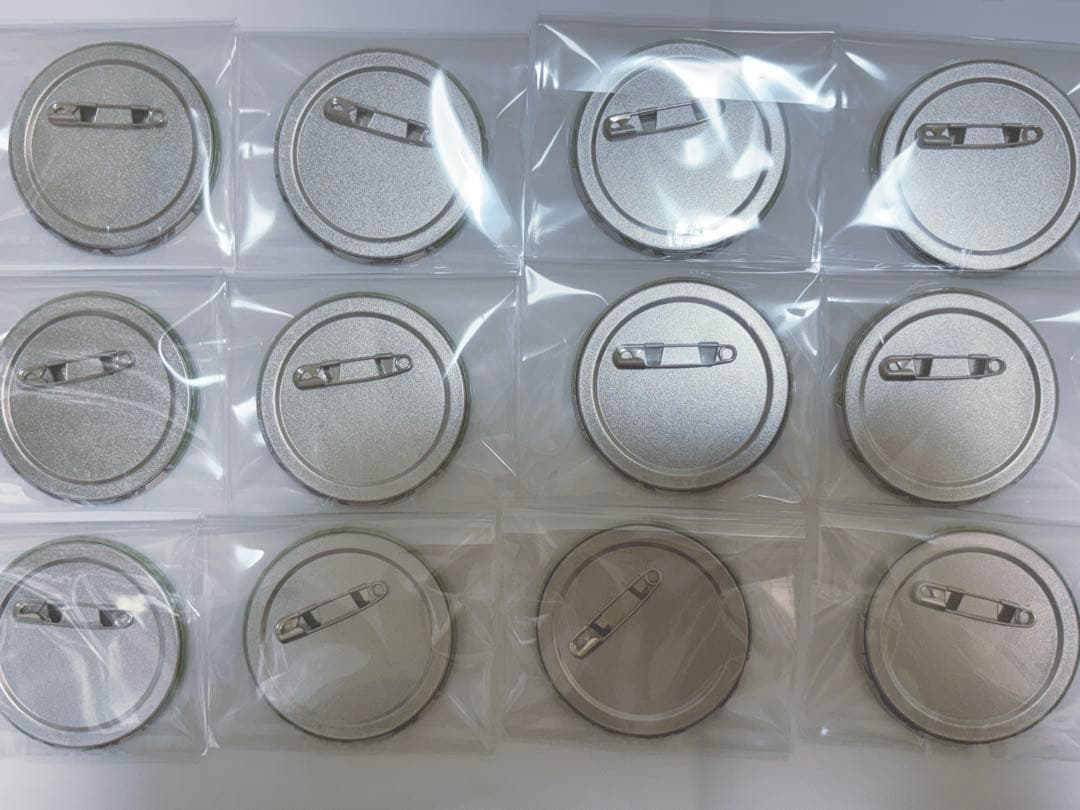 【匿名配送】進撃の巨人リヴァイひなたぼっこver.