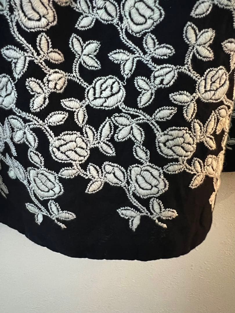 PJC 大西和子　薔薇　総刺繍　フレアスカート　大きめ