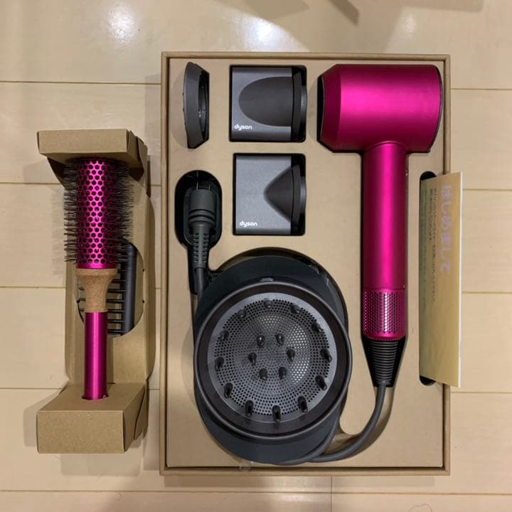 ダイソン ヘアドライヤー 希少限定モデル ピンク ほぼ新品 希少 限定